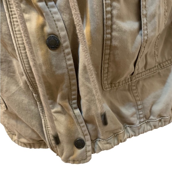 Trench Coat Ambercrombie & Fitch lightweight size Small safari w/hood. - Picture 11 of 13